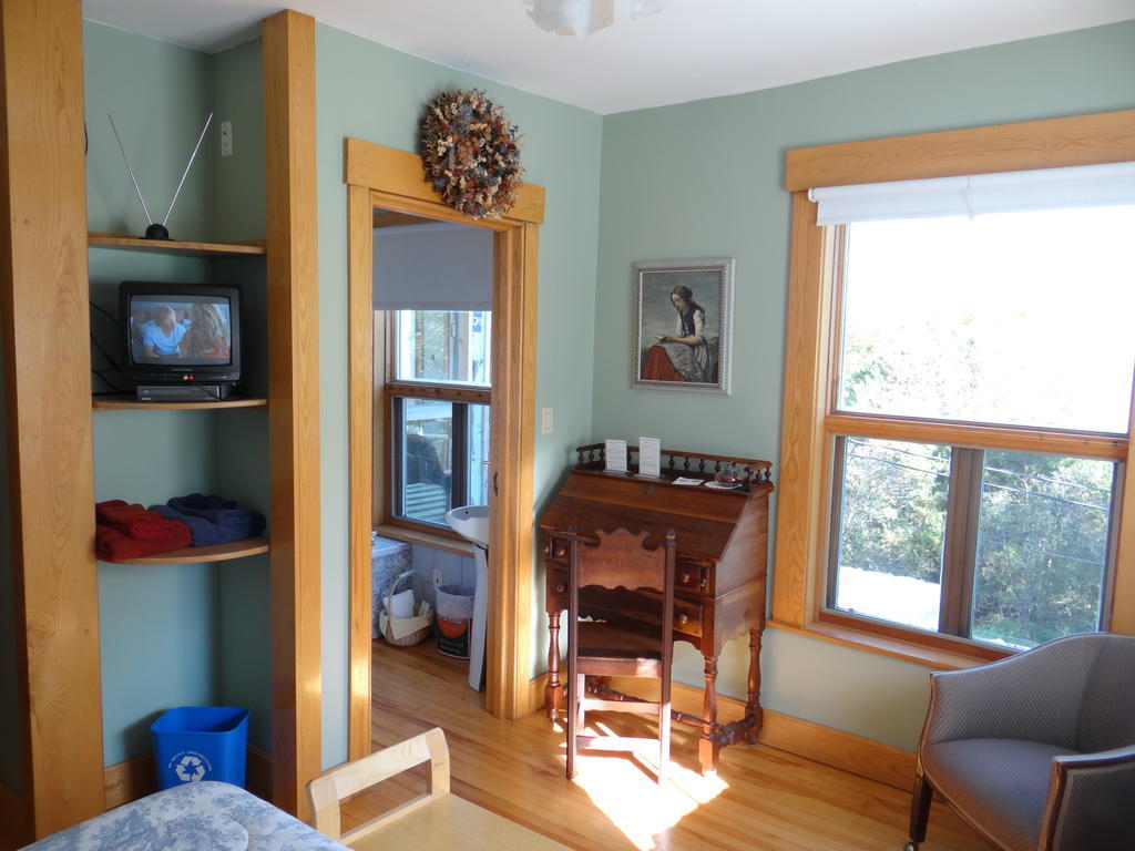 Chamcook Forest Lodge Bed & Breakfast St. Andrews By The Sea Стая снимка